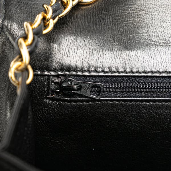Pre-owned Chanel CC Quilted Lambskin Full Flap Black