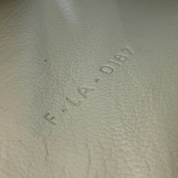 Pre-owned Celine Medium Calfskin Classic Box Green