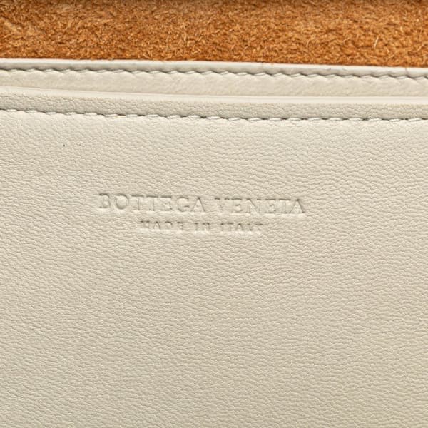 Pre-owned Bottega Veneta Mini Lambskin Maxi Intrecciato Cassette Crossbody White