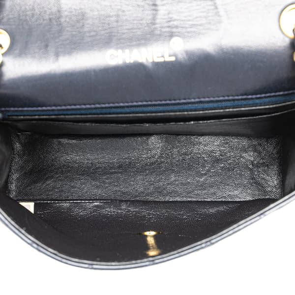 Pre-owned Chanel CC Quilted Lambskin Round Flap Blue