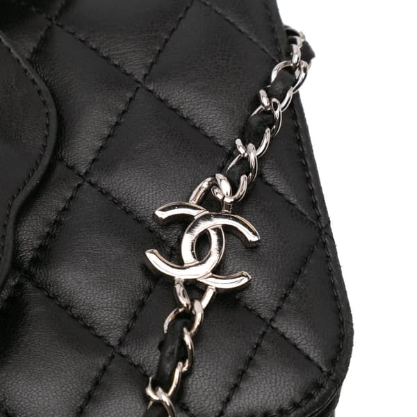 Pre-owned Chanel Quilted Lambskin Butterfly Clutch With Chain Black