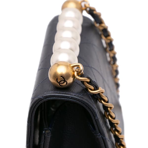 Pre-owned Chanel Mini Goatskin Chic Pearls Clutch On Chain Blue