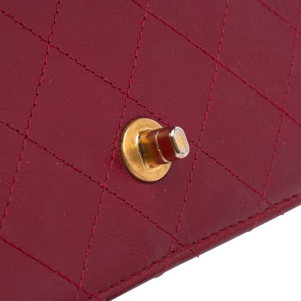 Pre-owned Chanel Stitched Goatskin Golden CC Wallet On Chain Red