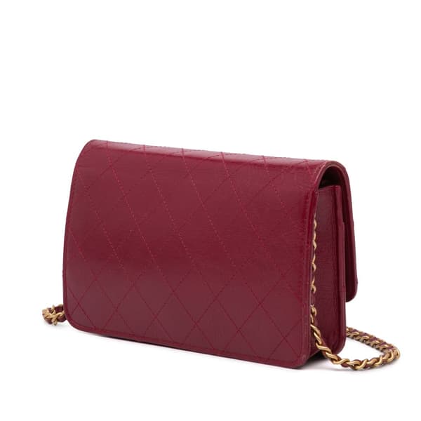 Pre-owned Chanel Stitched Goatskin Golden CC Wallet On Chain Red