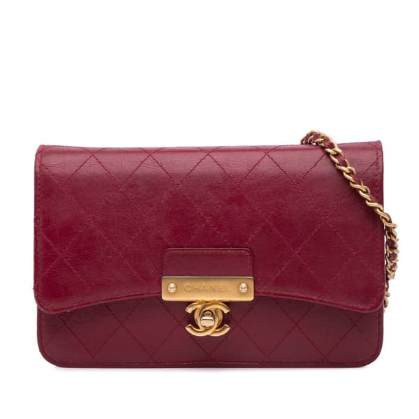 Pre-owned Chanel Stitched Goatskin Golden CC Wallet On Chain Red