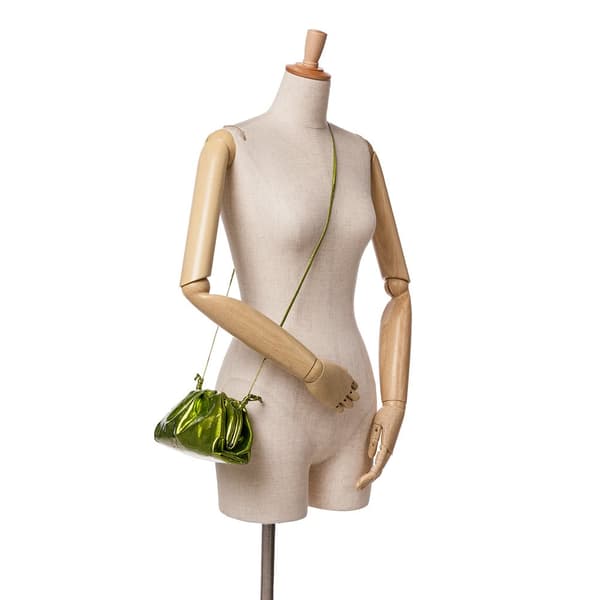 Pre-owned Bottega Veneta Metallic Crushed Calfskin The Mini Pouch Green