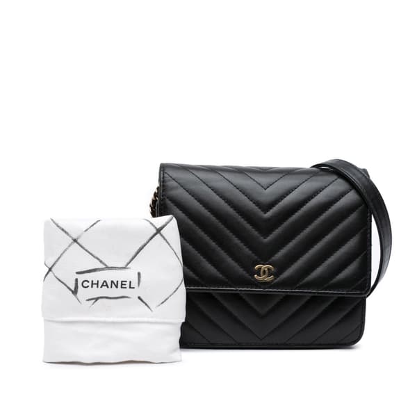 Pre-owned Chanel CC Chevron Lambskin Square Wallet On Chain Black
