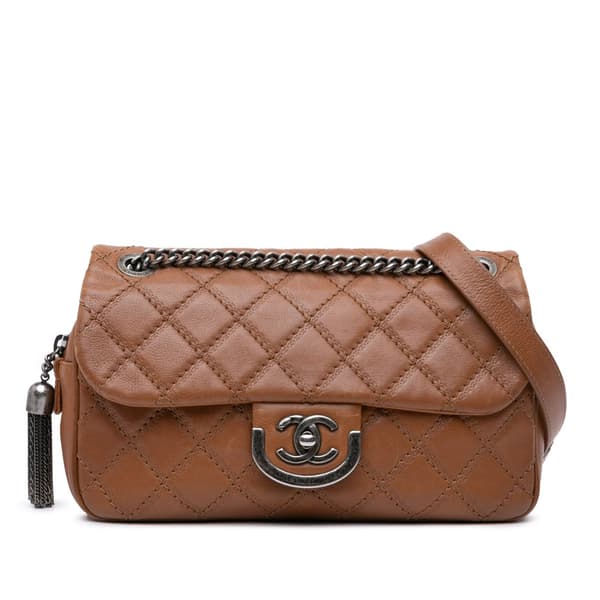 Pre-owned Chanel Paris Edinburgh Medium Calfskin Coco Sporran Flap Brown