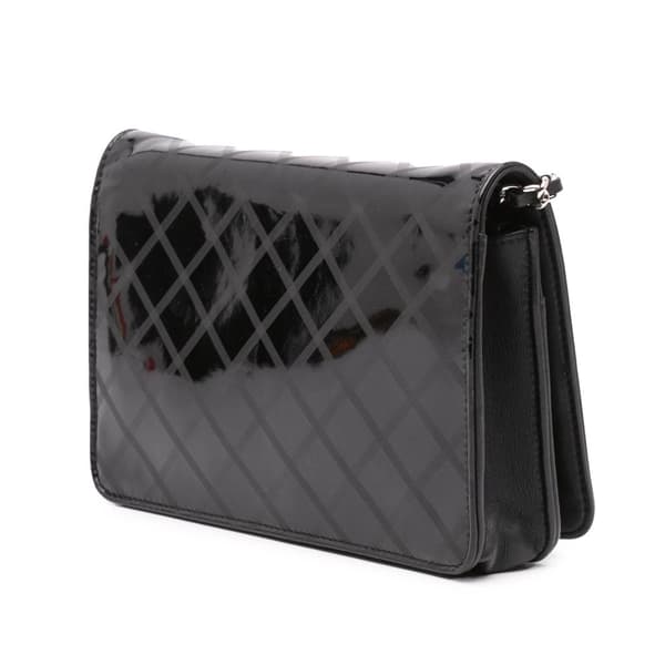 Pre-owned Chanel CC Patent Diamond Wallet On Chain Black