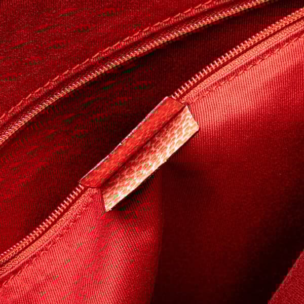 Pre-owned Gucci GG Canvas Crossbody Red