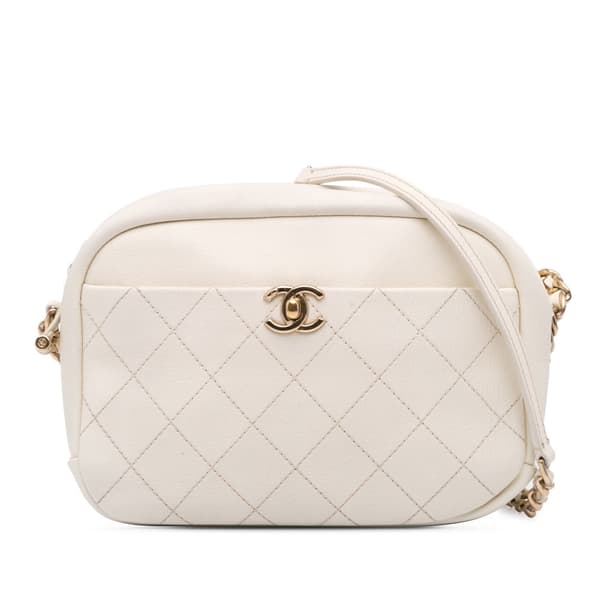 Pre-owned Chanel Medium Quilted Goatskin Casual Trip Camera Bag White