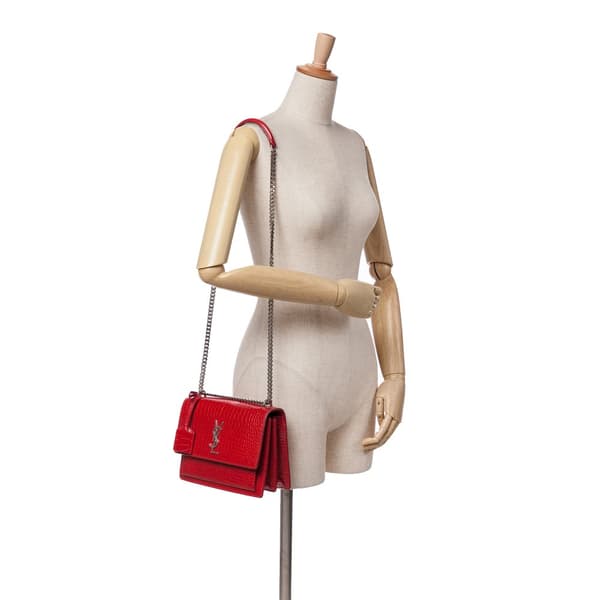 Pre-owned Saint Laurent Medium Croc Embossed Leather Sunset Crossbody Red