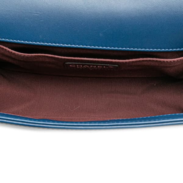 Pre-owned Chanel Old Medium Chevron Lambskin Boy Flap Blue