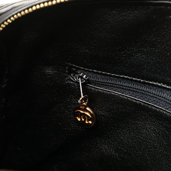 Pre-owned Chanel CC Quilted Lambskin Tassel Crossbody Black