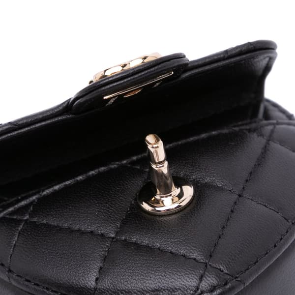 Pre-owned Chanel Lambskin CC in Love Heart Necklace Bag Black