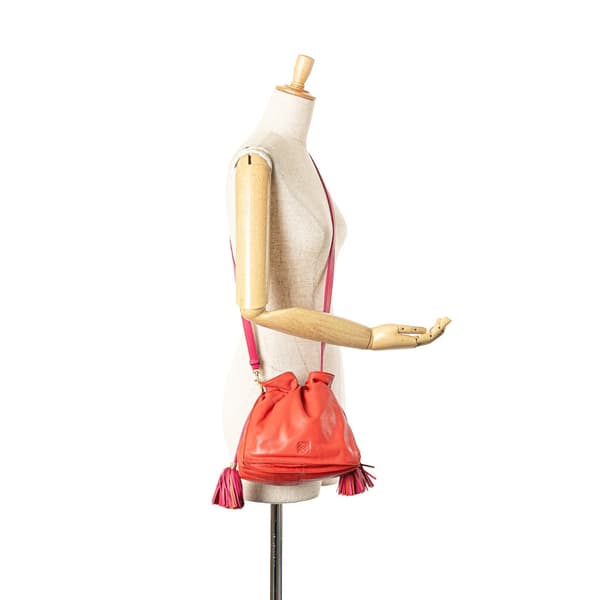 Pre-owned LOEWE Nappa Flamenco Tassel 22 Crossbody Red