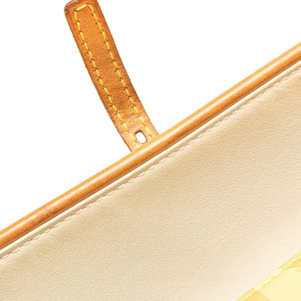 Pre-owned Louis Vuitton Monogram Vernis Fleurs Pochette Yellow