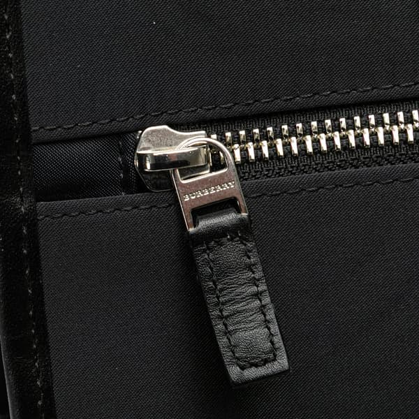 Pre-owned Burberry Nylon Crossbody Black