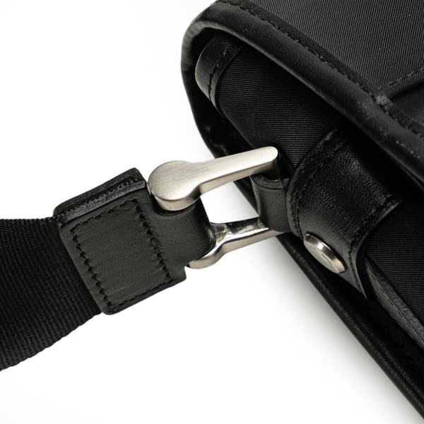 Pre-owned Burberry Nylon Crossbody Black