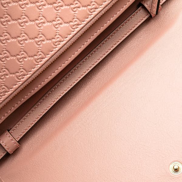 Pre-owned Gucci Microguccissima Wallet on Strap Pink