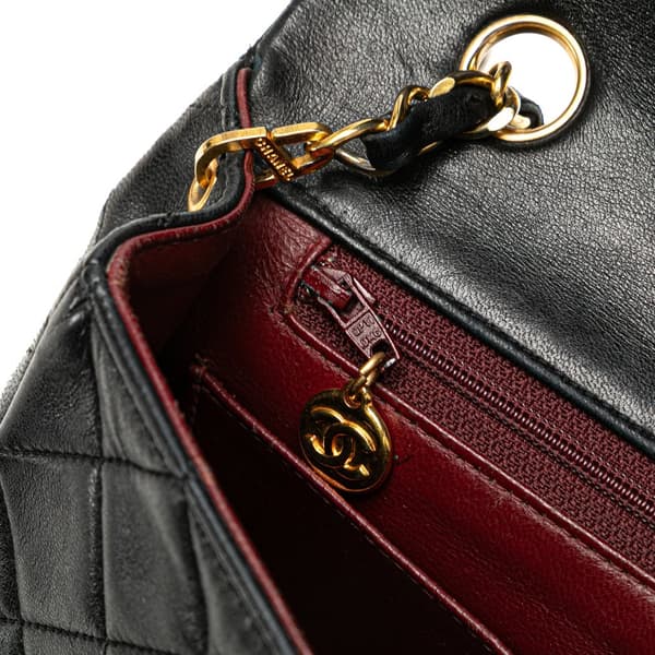 Pre-owned Chanel CC Quilted Lambskin Full Flap Black