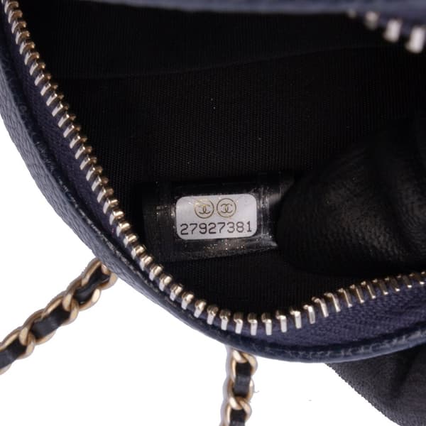 Pre-owned Chanel Caviar CC Filigree Round Crossbody Bag Blue
