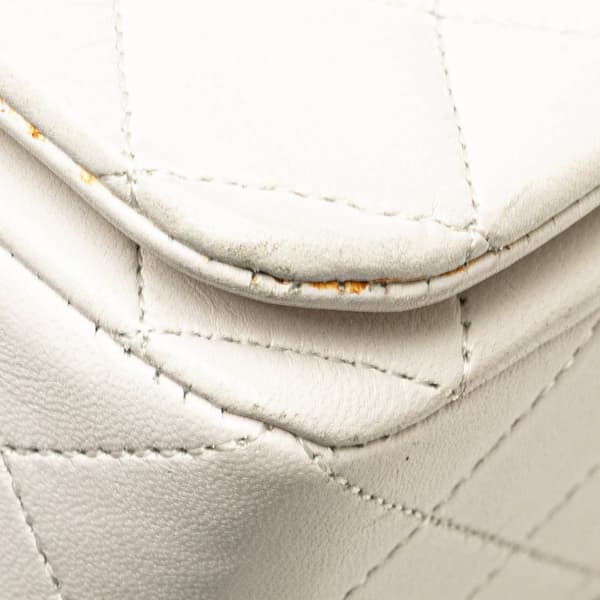 Pre-owned Chanel Small CC Quilted Lambskin Full Single Flap White