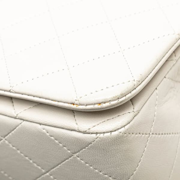 Pre-owned Chanel Small CC Quilted Lambskin Full Single Flap White