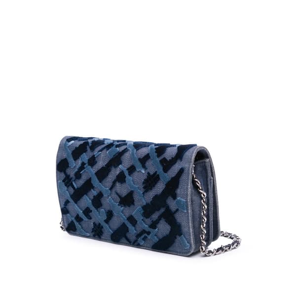 Pre-owned Chanel Denim and Velvet Wallet On Chain Blue