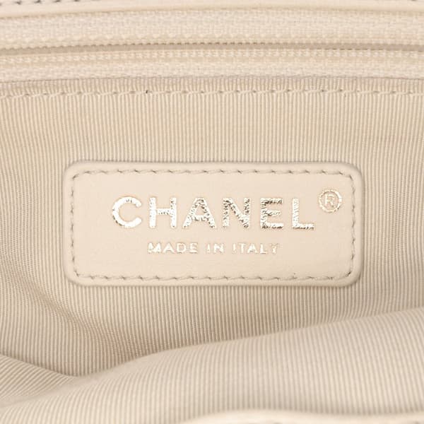Pre-owned Chanel Medium Quilted Lambskin CC Coin Flap White