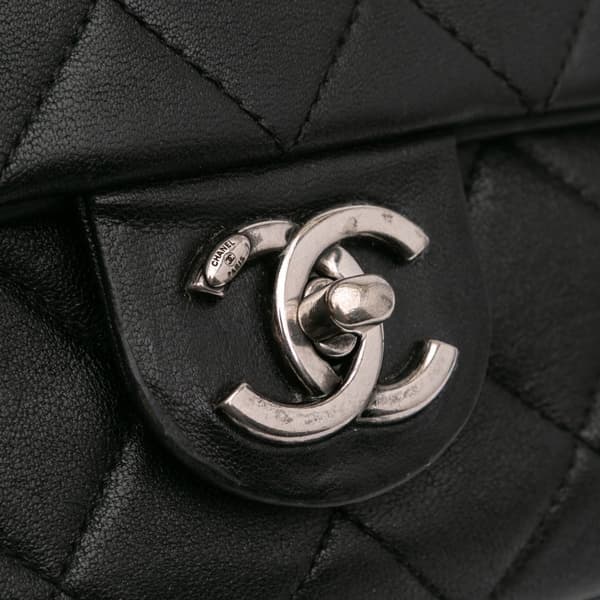 Pre-owned Chanel Quilted Lambskin Burgundy Rocks Flap Black