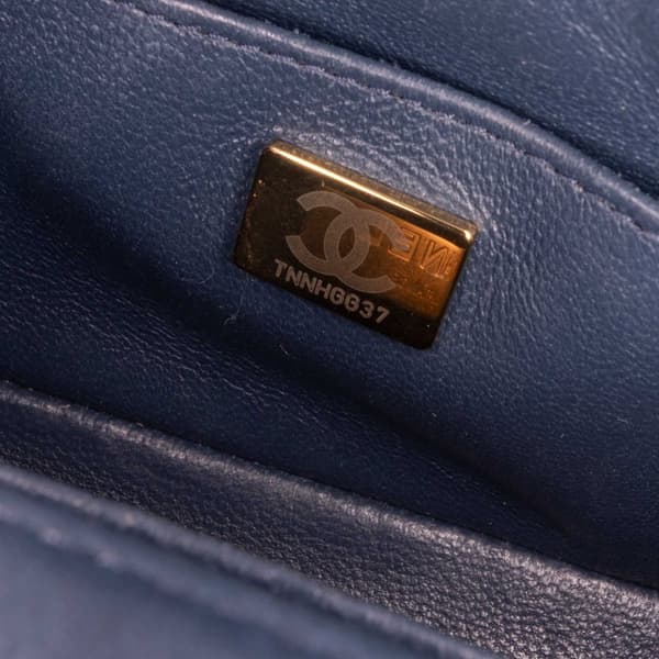 Pre-owned Chanel Mini Lambskin CC Crystal Full flap Blue