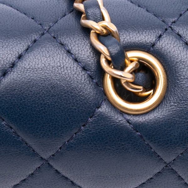Pre-owned Chanel Mini Lambskin CC Crystal Full flap Blue