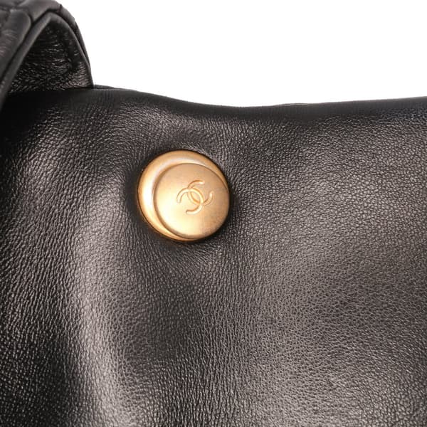 Pre-owned Chanel Mini Quilted Lambskin Lacquered Chain Flap Black
