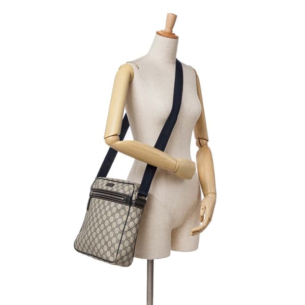 Pre-owned Gucci GG Supreme Crossbody Gray