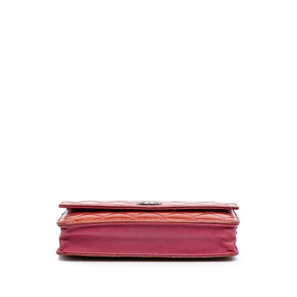 Pre-owned Chanel Quilted Patent Brilliant Wallet On Chain Red