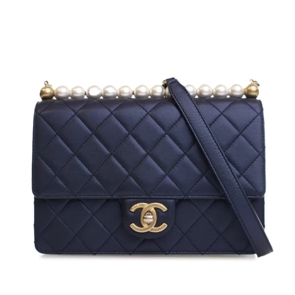 Pre-owned Chanel Medium Lambskin Chic Pearls Flap Blue