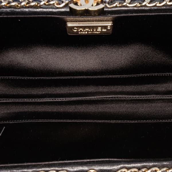 Pre-owned Chanel Bicolor Quilted Lambskin Chain Around Clutch White