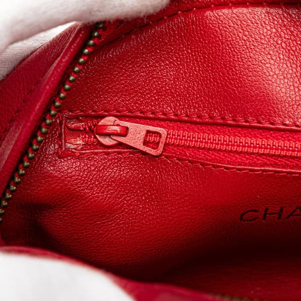 Pre-owned Chanel CC Lambskin Tassel Oval Camera Bag Red