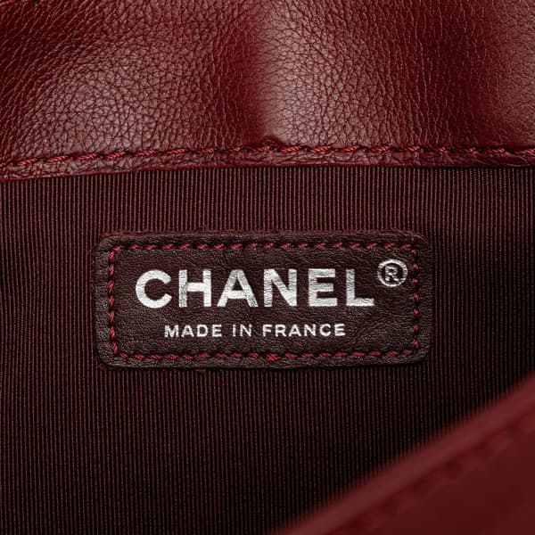 Pre-owned Chanel Medium Calfskin Boy Reverso Flap Red