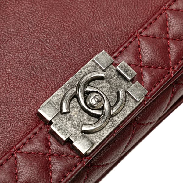 Pre-owned Chanel Medium Calfskin Boy Reverso Flap Red