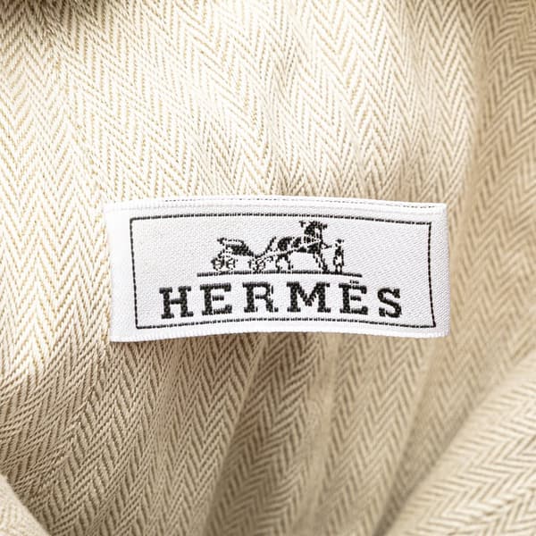 Pre-owned Hermès Toile Chevron Cavalier Sling Bag White