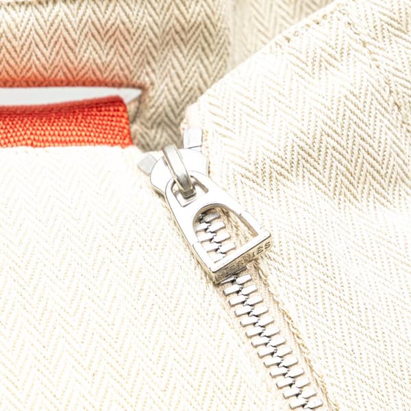 Pre-owned Hermès Toile Chevron Cavalier Sling Bag White