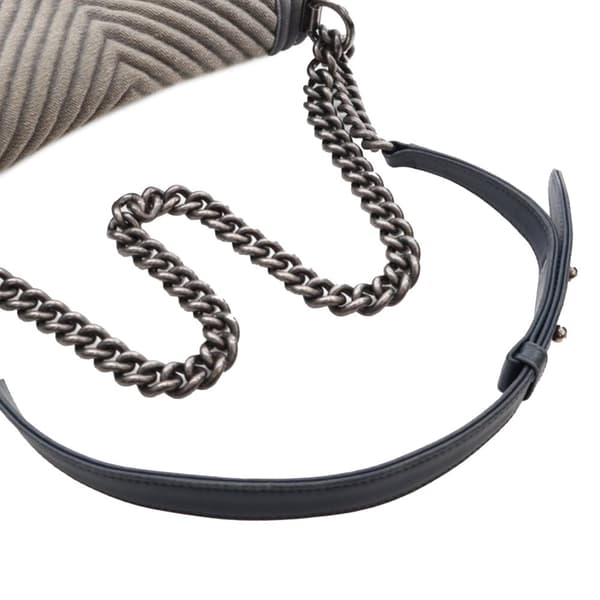 Pre-owned Chanel Old Medium Chevron Denim Boy Flap Blue
