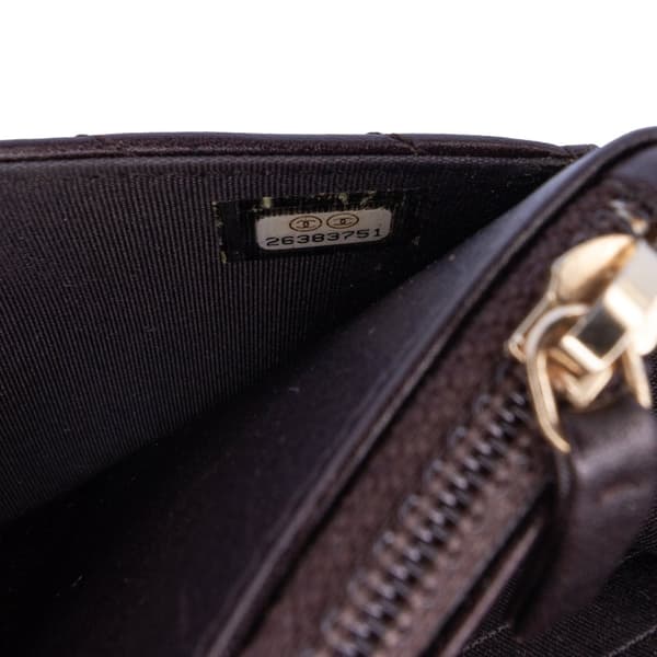 Pre-owned Chanel Goatskin Chevron Statement Wallet On Chain Black