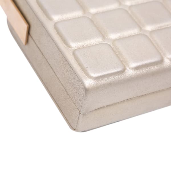 Pre-owned Chanel Chocolate Bar Metallic Lambskin Frame Clutch with Chain Gold