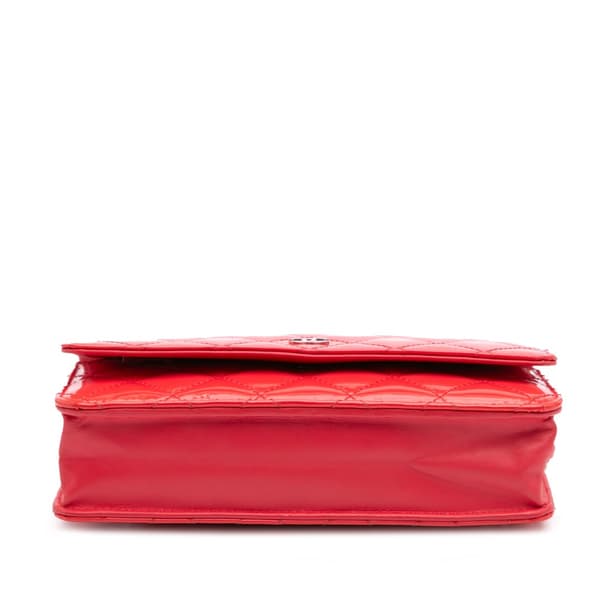 Pre-owned Chanel CC Patent Wallet on Chain Red