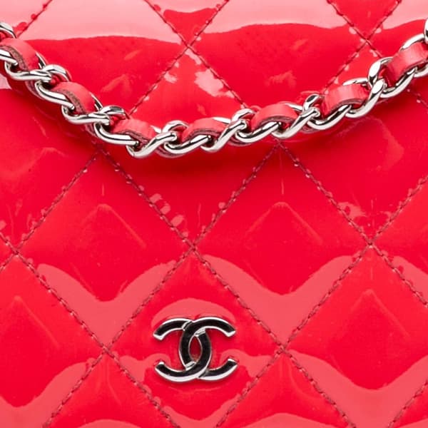 Pre-owned Chanel CC Patent Wallet on Chain Red