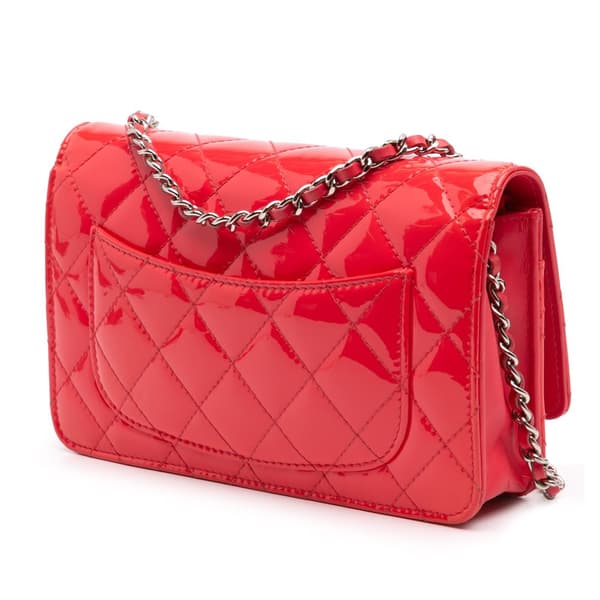 Pre-owned Chanel CC Patent Wallet on Chain Red