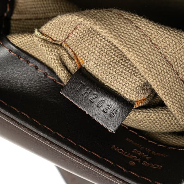 Pre-owned Louis Vuitton Utah Yuma Brown
